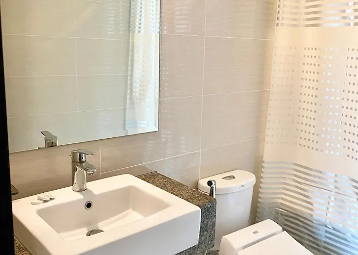 Mactan Newtown Staycation Apartment Lapu-Lapu City